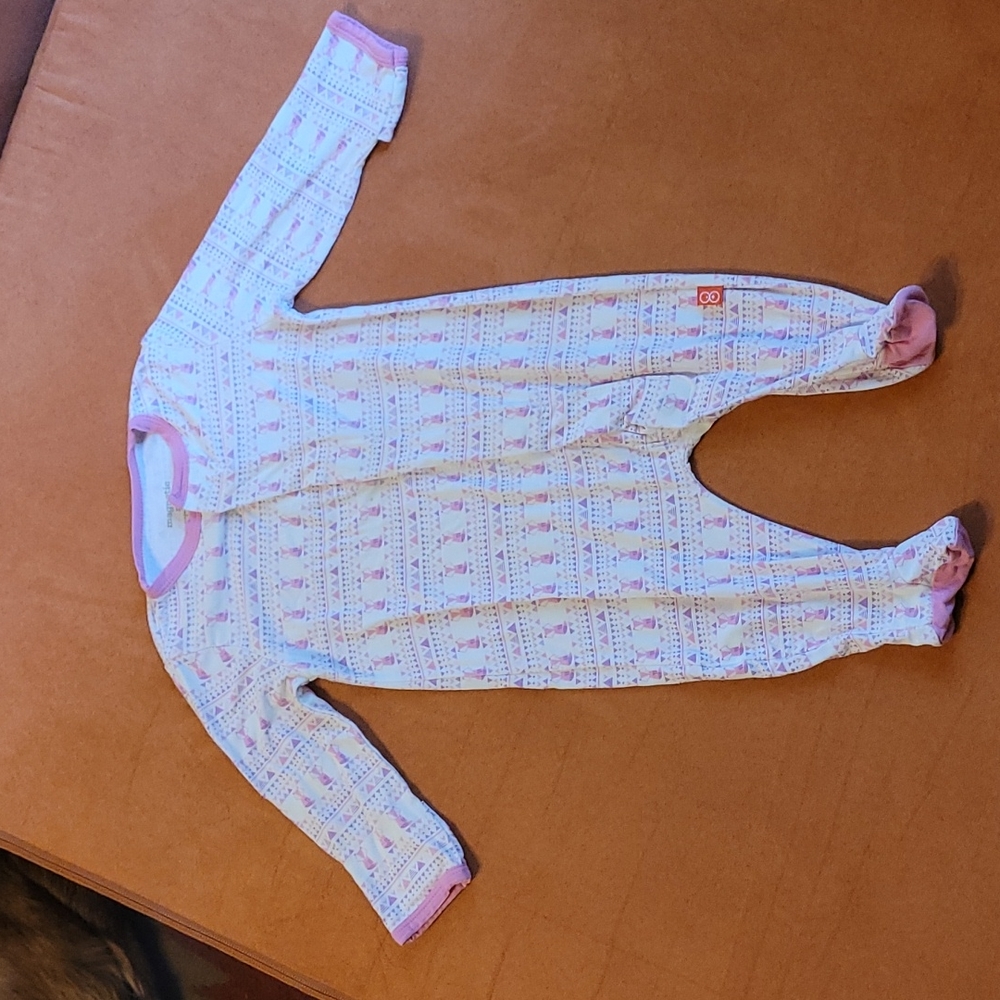 Magnetic me 0-3 months pink and purple foxes